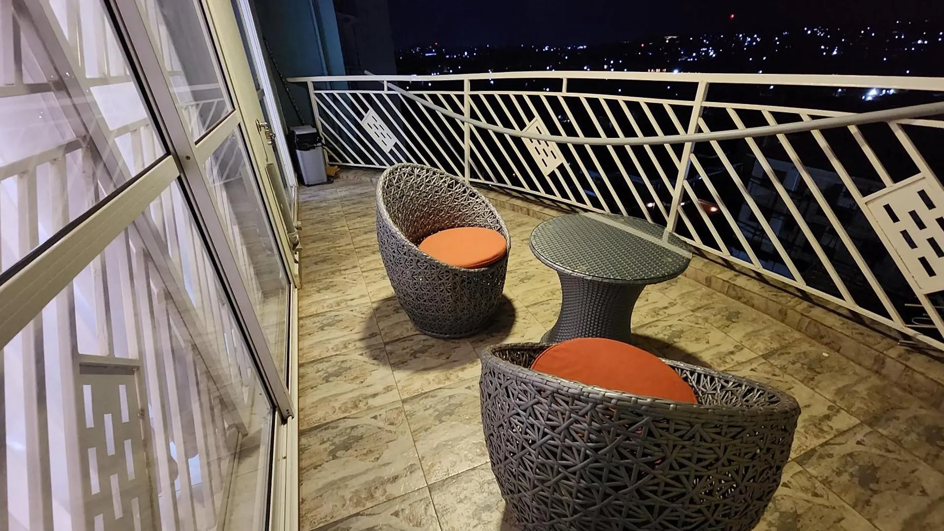 קמפאלה Cozy 2 Bedroom Apartment Condo 0*,  אוגנדה